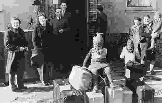 Holocaust Survivors Arriving In The United States. American Jewry And The Holocaust: The American Jewish Joint Distribution Committee 1939 1945